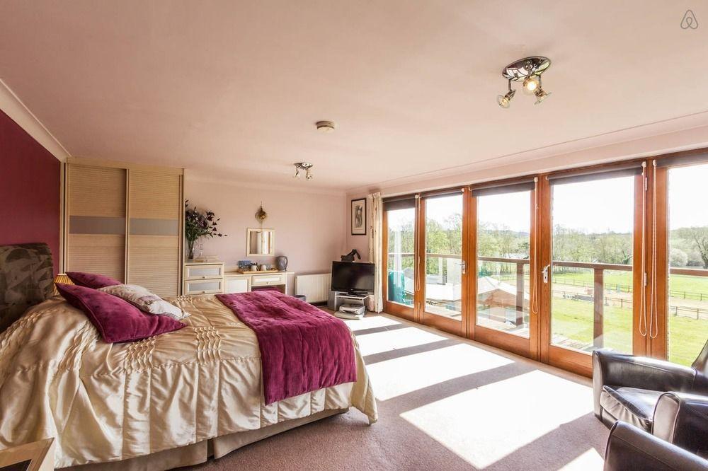 Homelea Bed And Breakfast Canterbury Exterior photo
